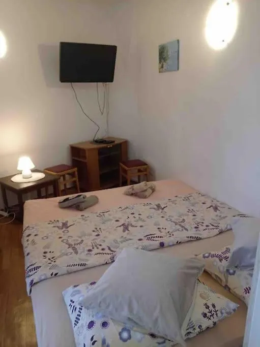 Bright And Charming Studio Apartment 리예카