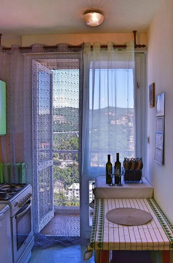 Bright And Charming Studio Apartment 리예카