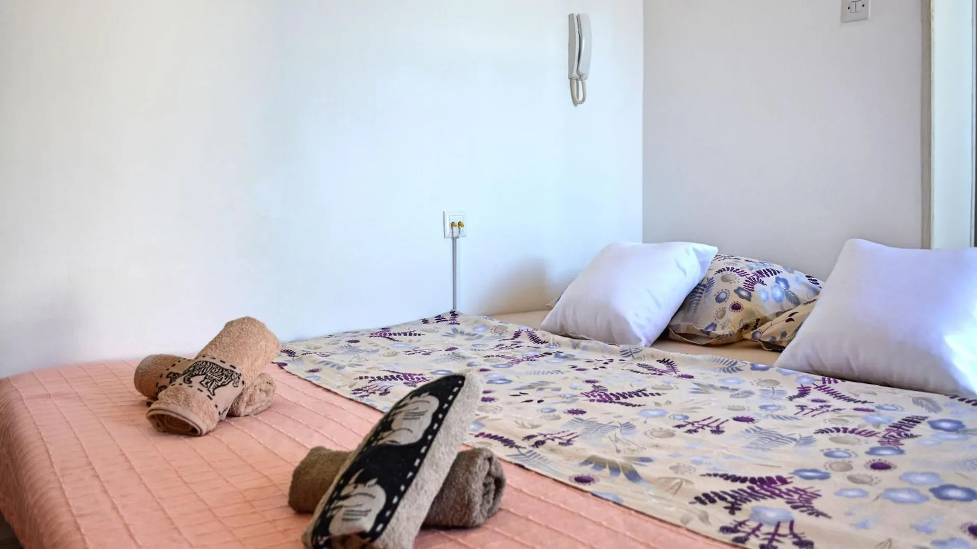 Bright And Charming Studio Apartment 리예카